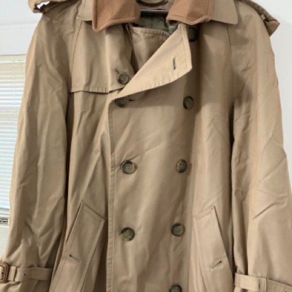 Givenchy Vintage Double Breasted Trench Coat - Picture 10 of 16